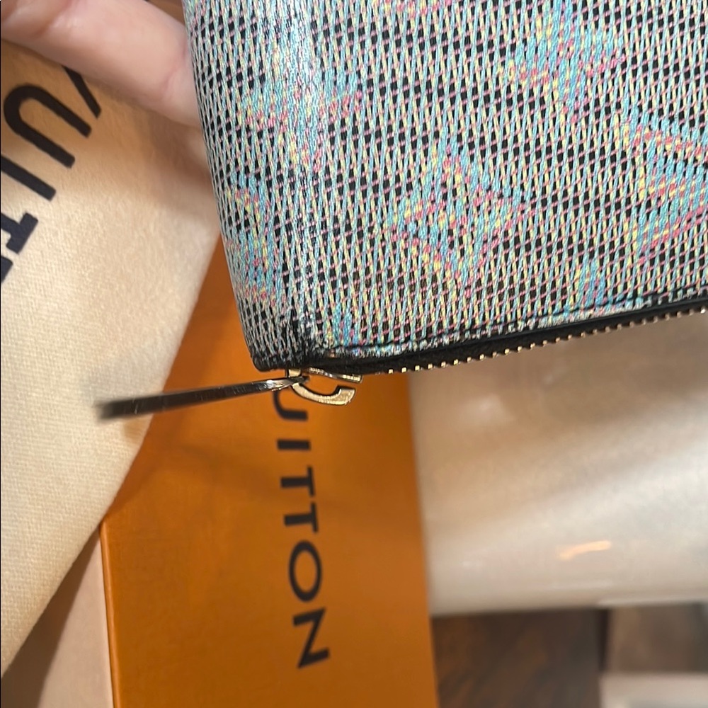 Louis Vuitton LIMITED EDITION Pop Monogram Zippy Wallet!! - Picture 12 of 15